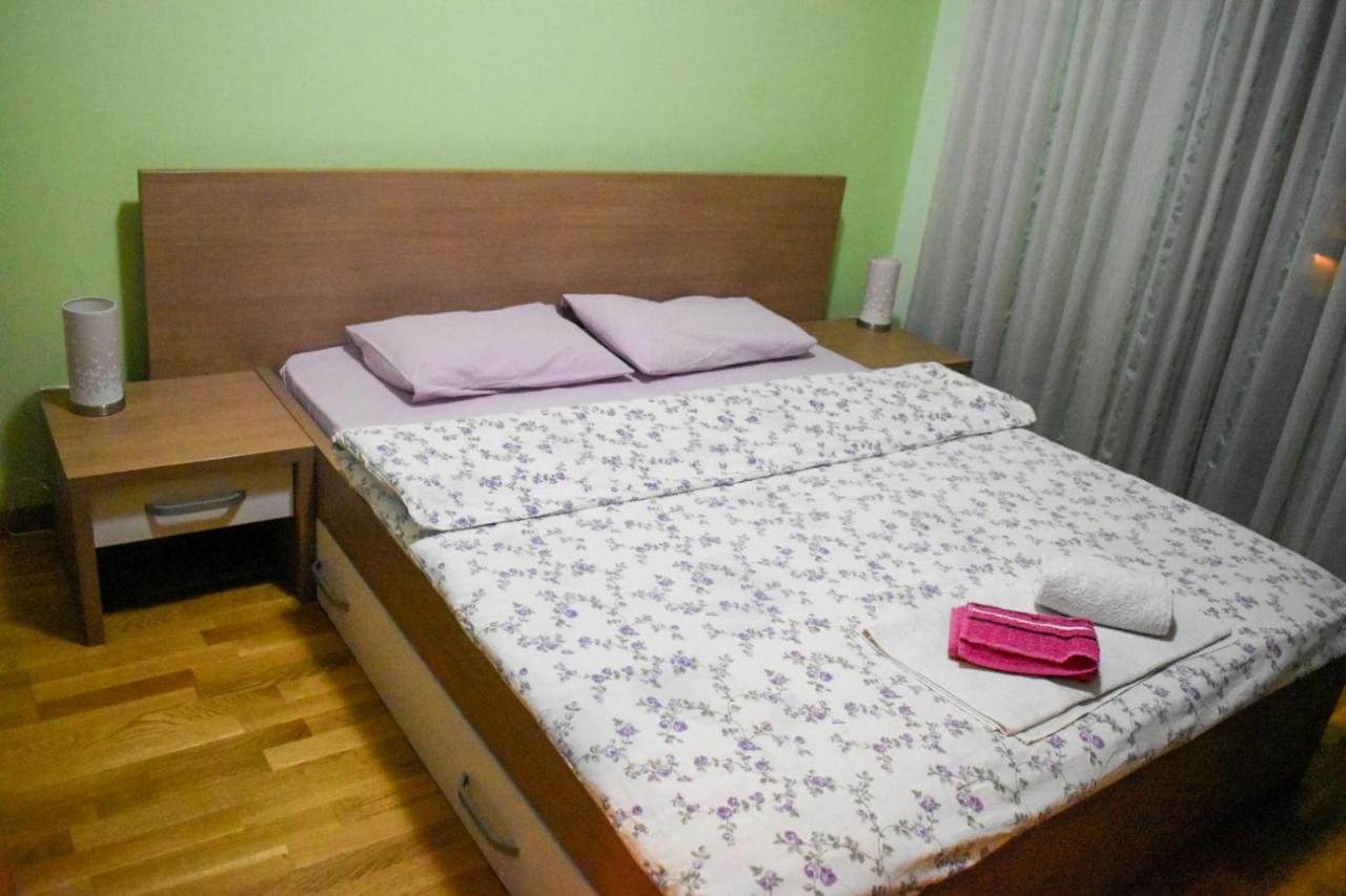 Apartman Sara 2 Podgorica Exterior foto